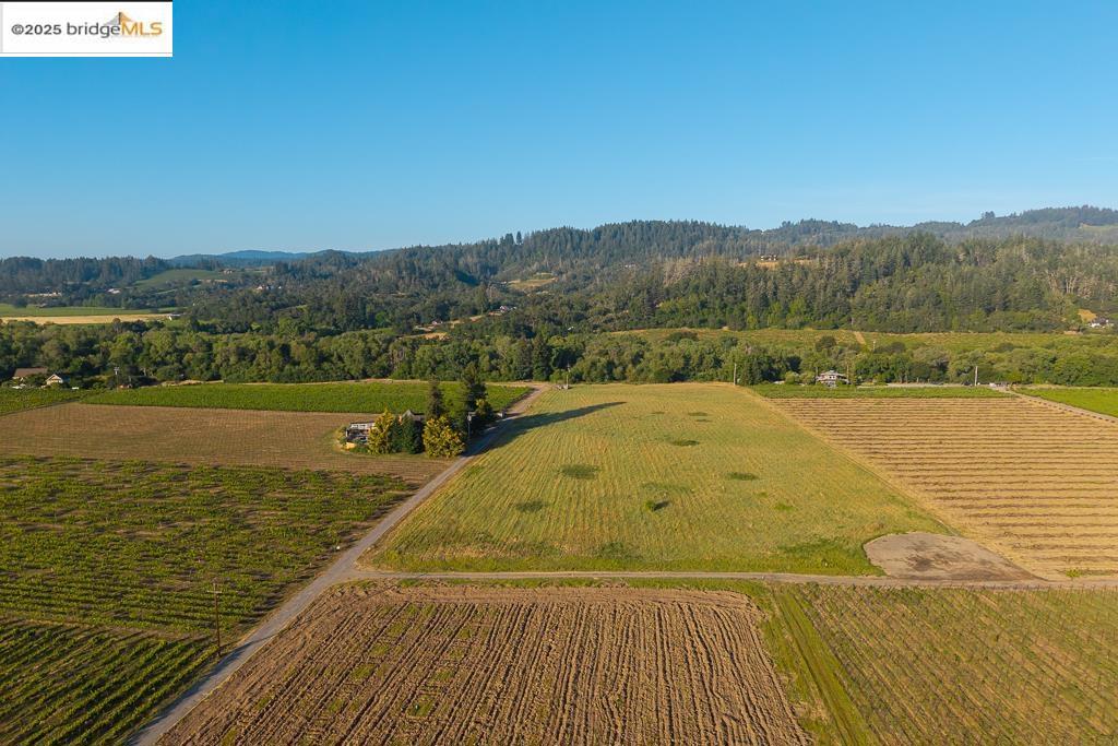 838 Dry Creek