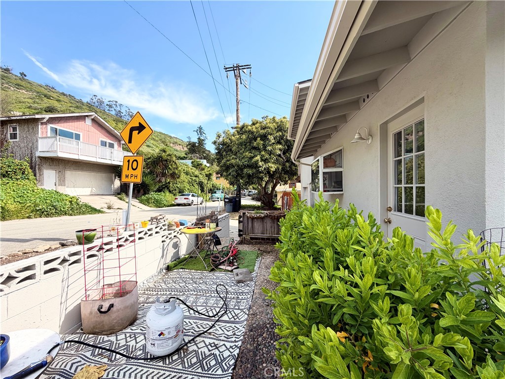 6840 W Santa Barbara