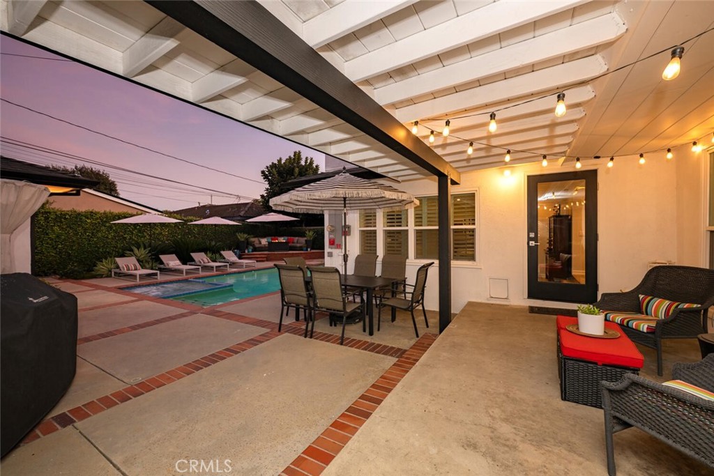 1848 N College Circle