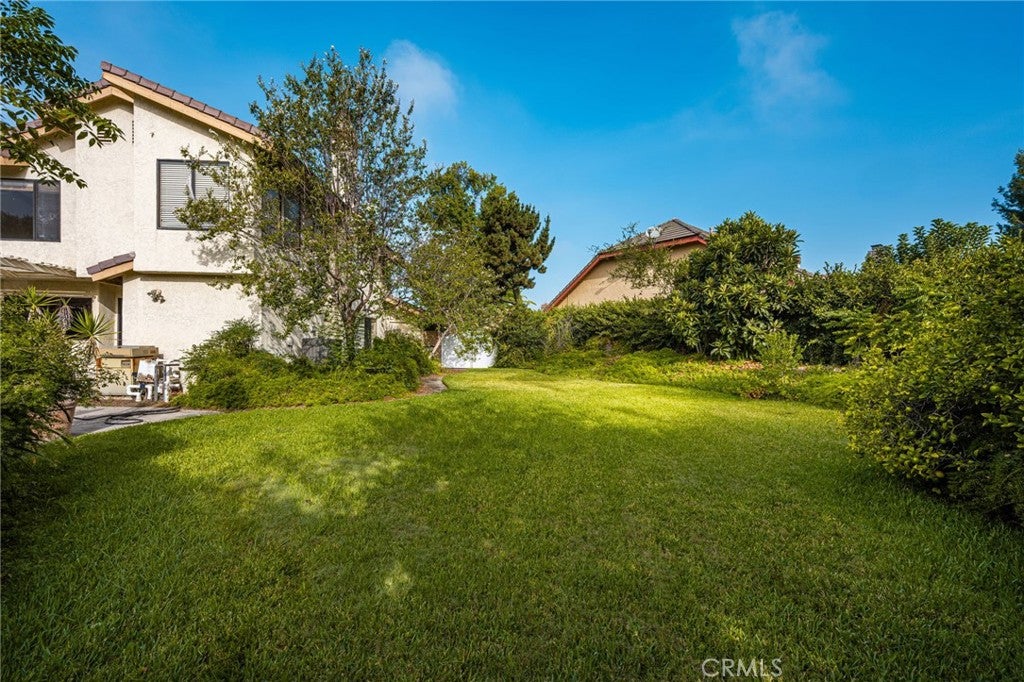 1718 Redwood Way