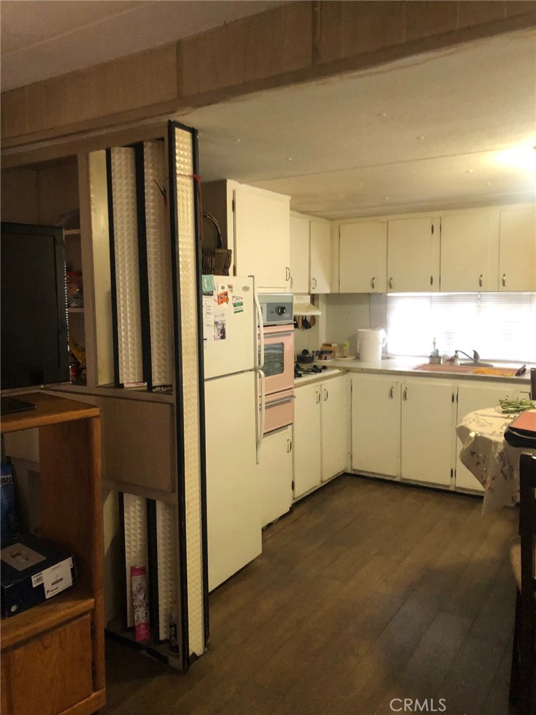 ** Motivated Seller** Double Wide Johnson’s Mobile Home Park for sale. Low space rent $440. This is an all-age Mobile Home Park. This 3 bedrooms 1.5 bath home has open plan. Close to shopping center and easy freeway access.