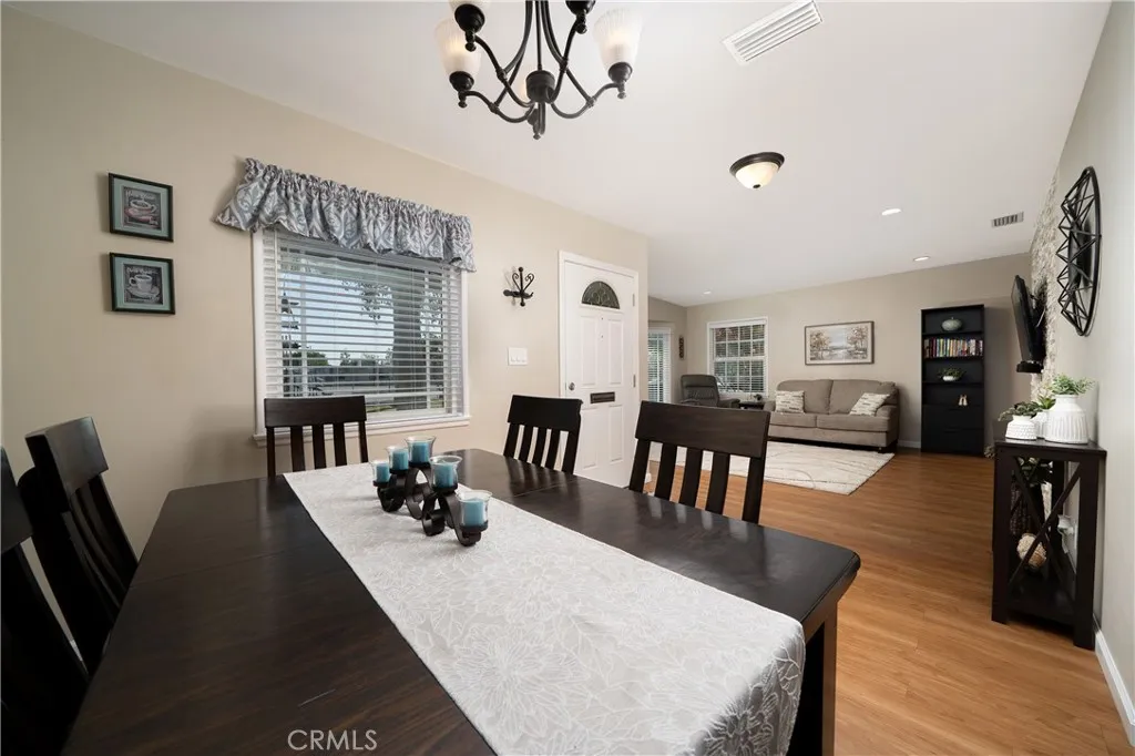 Lakewood, California 90713, United States, 3 Bedrooms Bedrooms, ,2 BathroomsBathrooms,Residential,Pending,153833