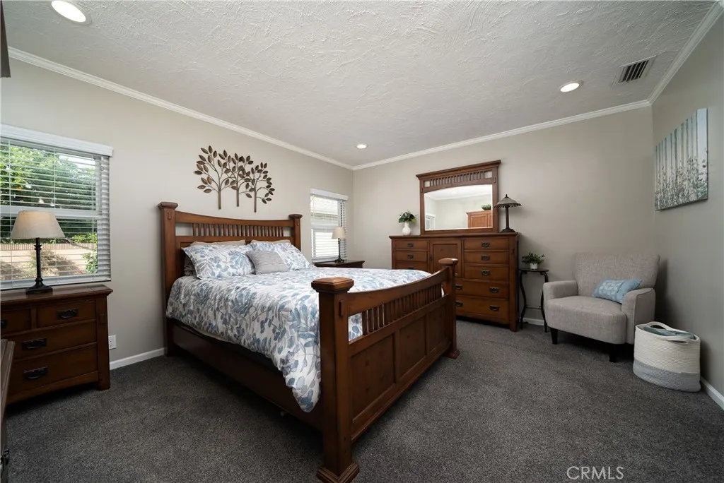 Lakewood, California 90713, United States, 3 Bedrooms Bedrooms, ,2 BathroomsBathrooms,Residential,Pending,153833