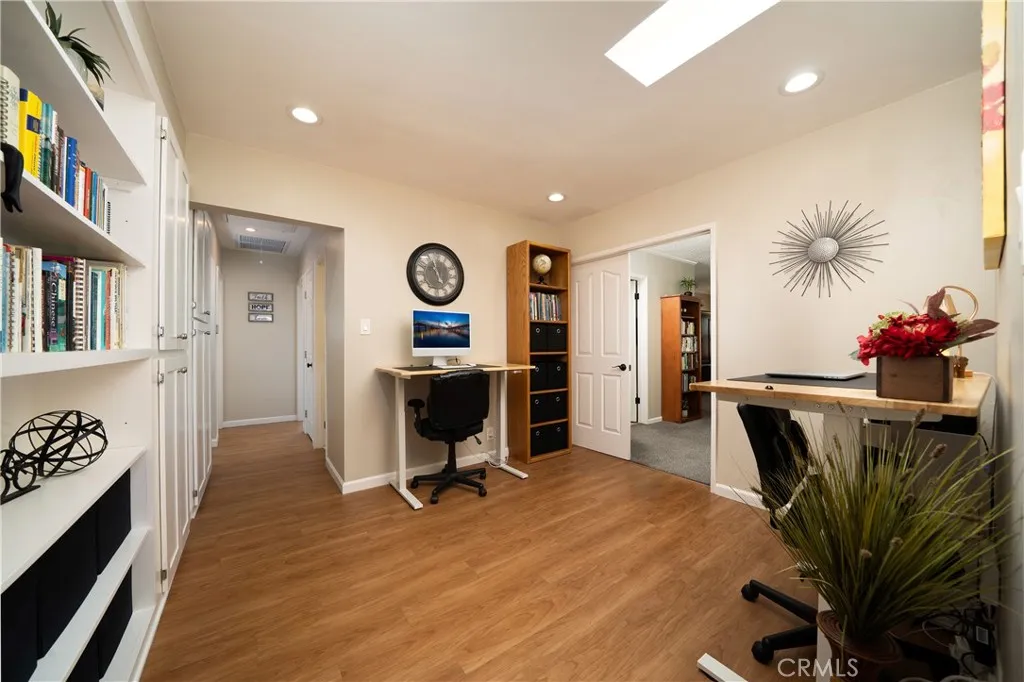 Lakewood, California 90713, United States, 3 Bedrooms Bedrooms, ,2 BathroomsBathrooms,Residential,Pending,153833