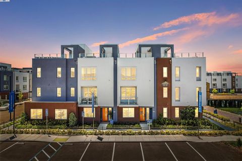 Photo of 2256 Stanford Street St, Alameda, CA 94501 (MLS # 41116429) Photo of 2256 Stanford Street St, Alameda, CA 94501 (MLS # 41116429)