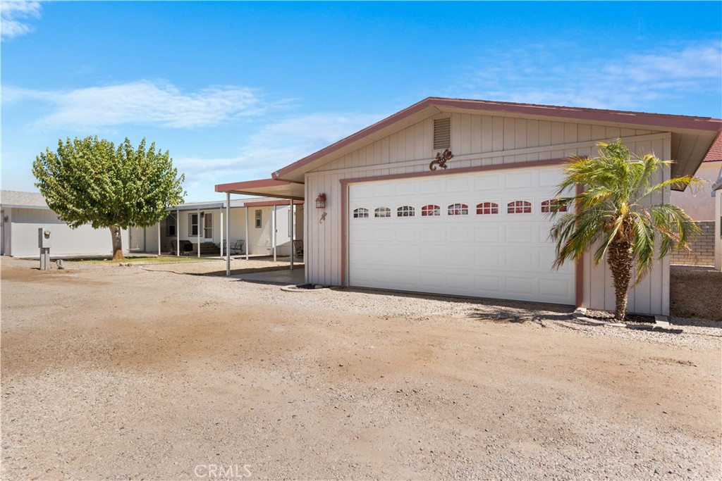 5900 Colorado River Road 18