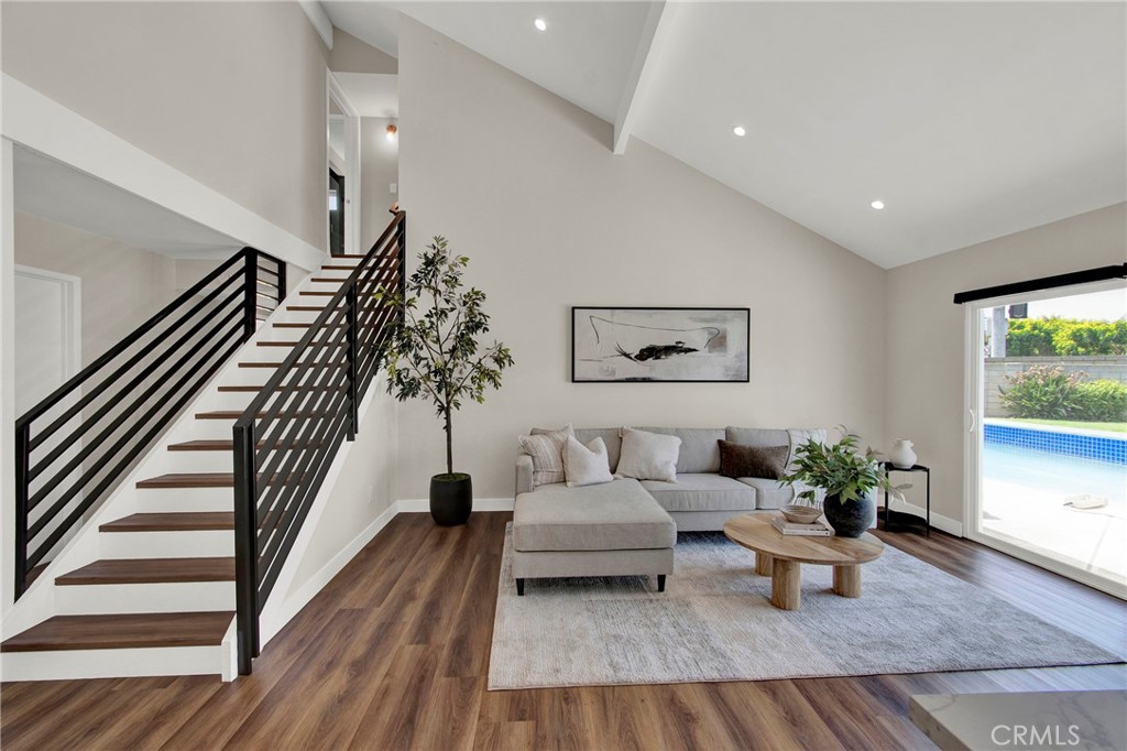 5511 Kern Dr