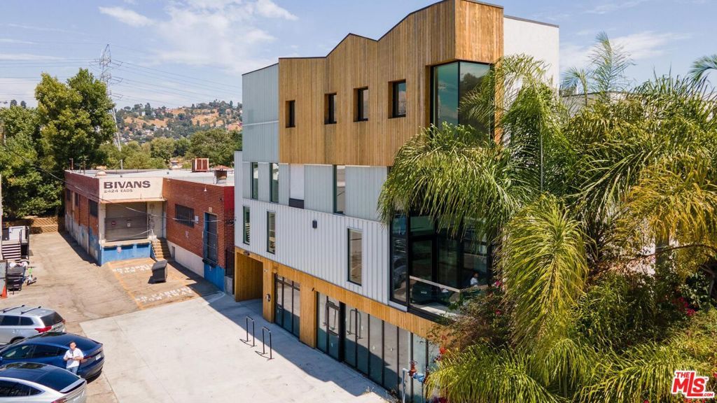 Photo of 2412 Eads Street #6, Los Angeles, CA 90031 (MLS # 25609961)