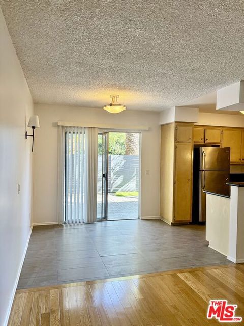 Photo of 2425 Ocean Avenue #1, Venice, CA 90291 (MLS # 26651697)