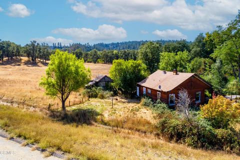 Photo of 18300 Walker Road, Willits, CA 95490 (MLS # C1-11278)