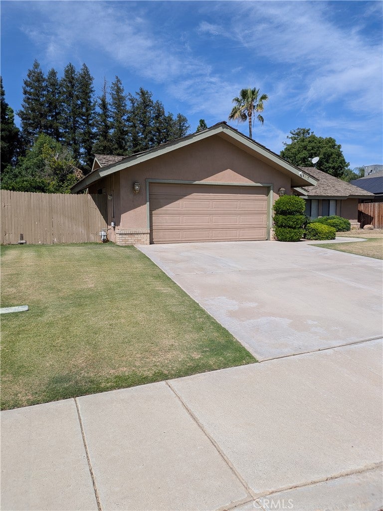 8817 Sierra Oak
