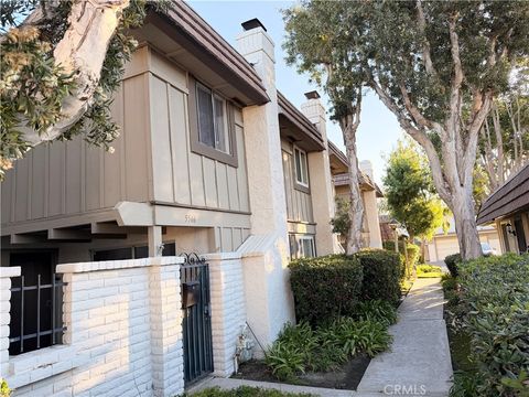 Photo of 5566 Aldershot Walk, Westminster, CA 92683 (MLS # PW25251166) Photo of 5566 Aldershot Walk, Westminster, CA 92683 (MLS # PW25251166)