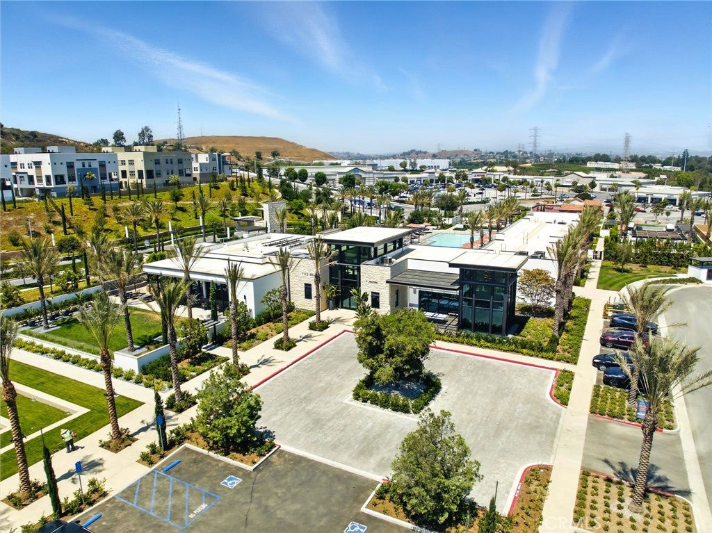 365 Mariposa Way