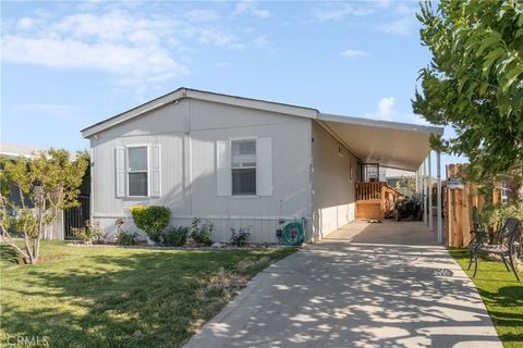 Photo of 3332 Rossetta, Mojave, CA 93501 (MLS # SR26114523)