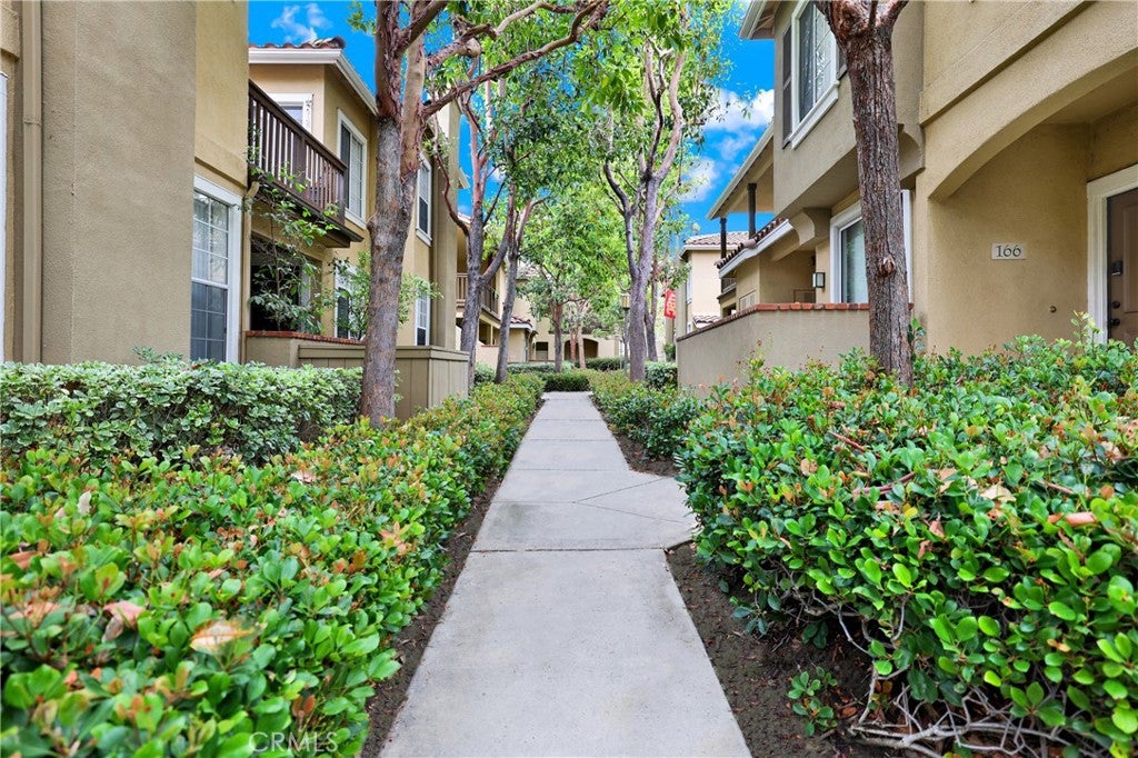 154 Gallery WAY, Tustin CA 92782
