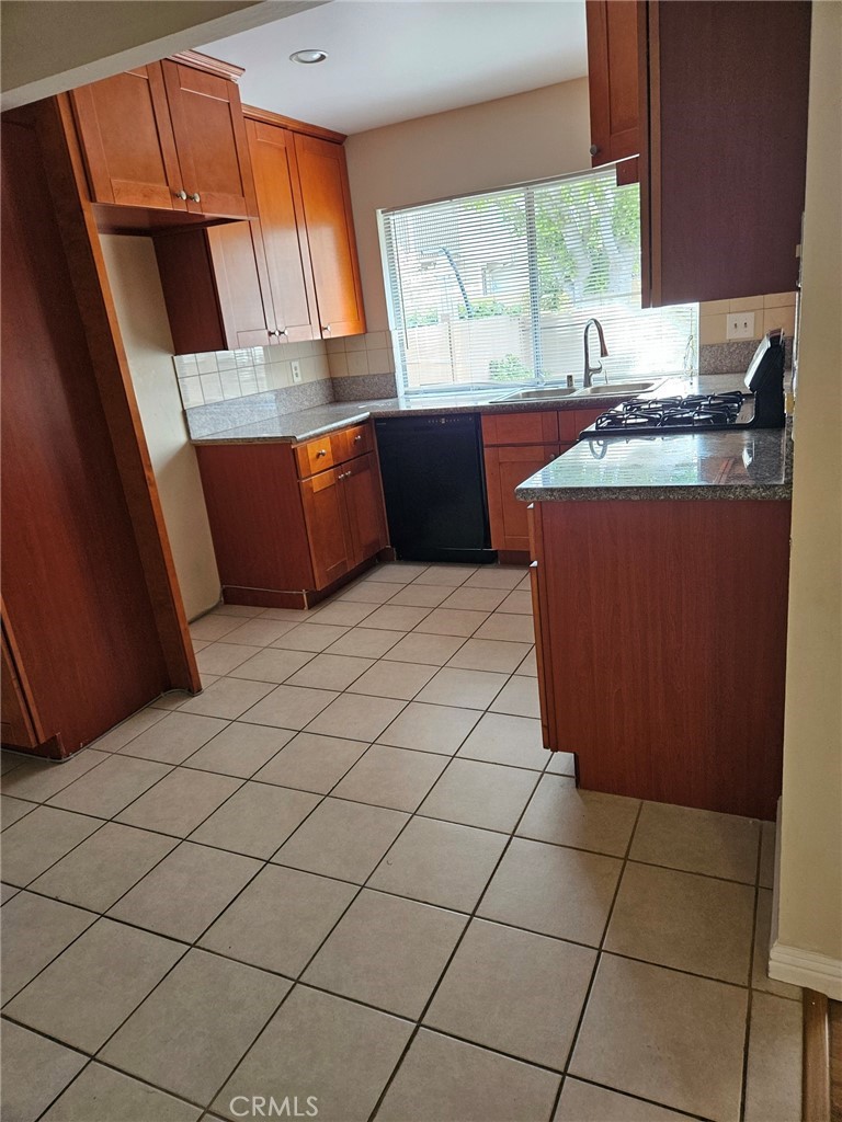 Amberwood I (AMB1) - Residential Lease