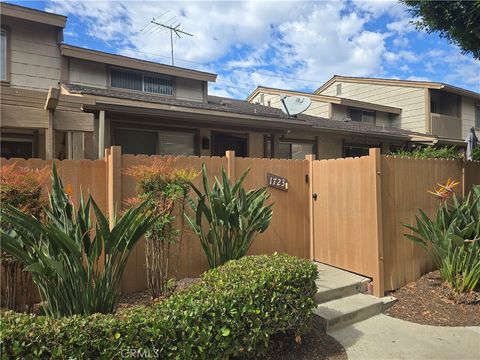 Photo of 1723 Avenida Selva #47, Fullerton, CA 92833 (MLS # PW25237443) Photo of 1723 Avenida Selva #47, Fullerton, CA 92833 (MLS # PW25237443)