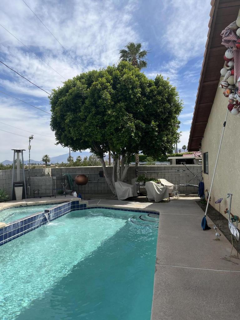 29040 Avenida La Vista