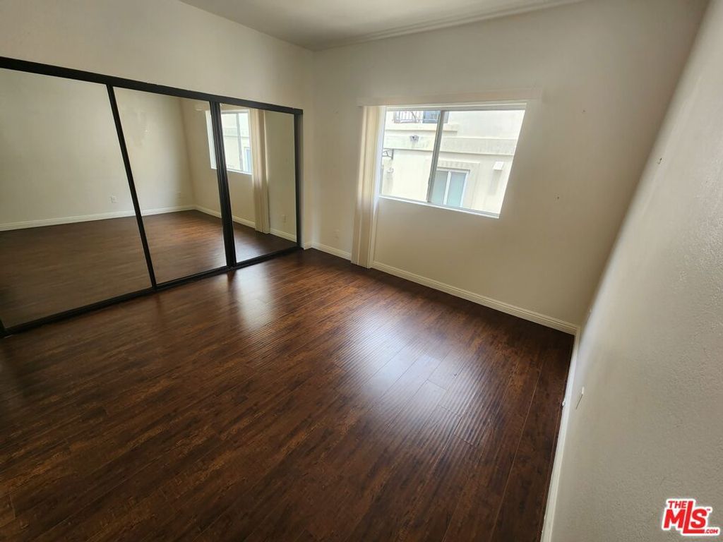 Photo of 4328 Whitsett Ave Ave #4, Studio City, CA 91604 (MLS # 25609125)