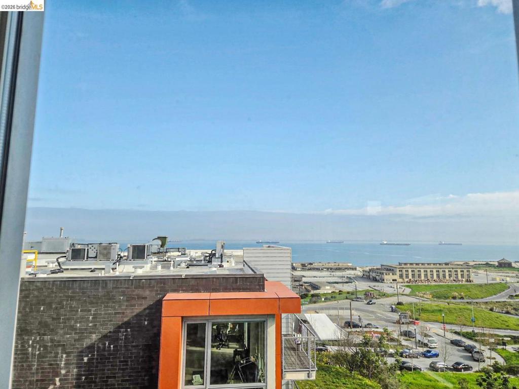 10 Innes Ct CT 307, San Francisco CA 94124