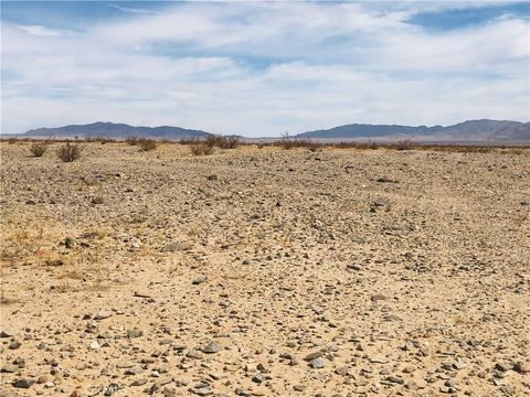 Photo of 5 Raymond Drive, 29 Palms, CA 92277 (MLS # JT26030271)