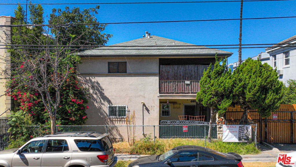 2811 San Marino Street