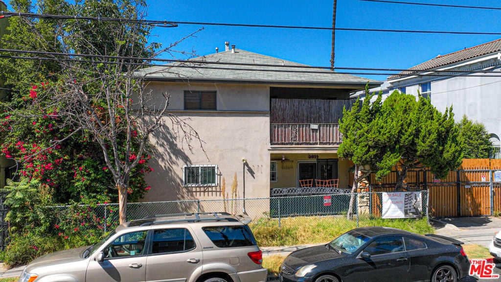 2811 San Marino Street