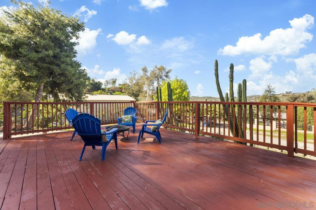 11511 Rocky Ln