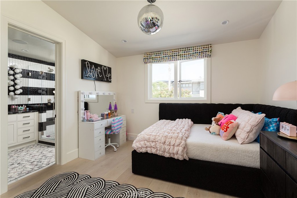 Kings Road (KGRD) - Residential