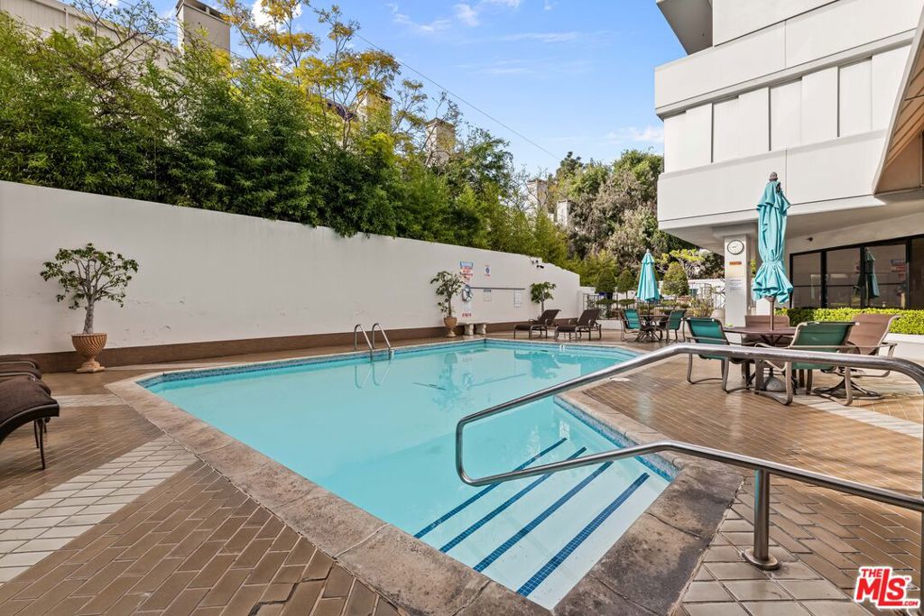 10660 Wilshire Boulevard 703