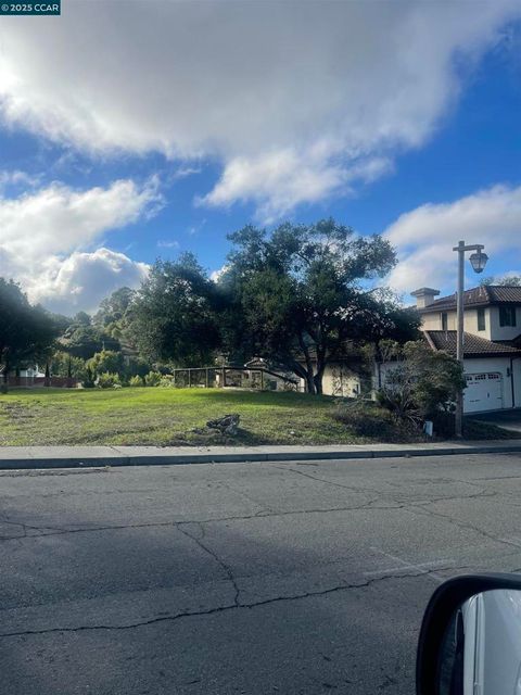 Photo of 204 N Rancho, Pinole, CA 94803 (MLS # 41116029) Photo of 204 N Rancho, Pinole, CA 94803 (MLS # 41116029)