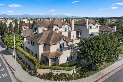 Photo of 5021 Waverider Cir, Huntington Beach, CA 92649 (MLS # OC26023216)