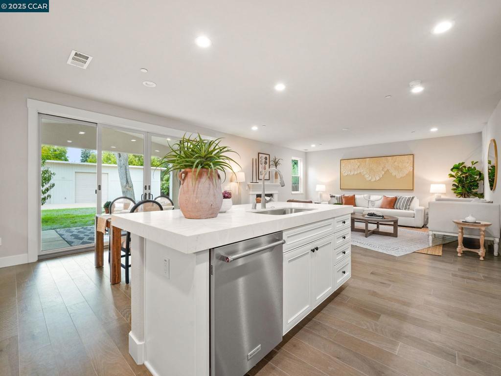 WEST SIDE ALAMO - Residential