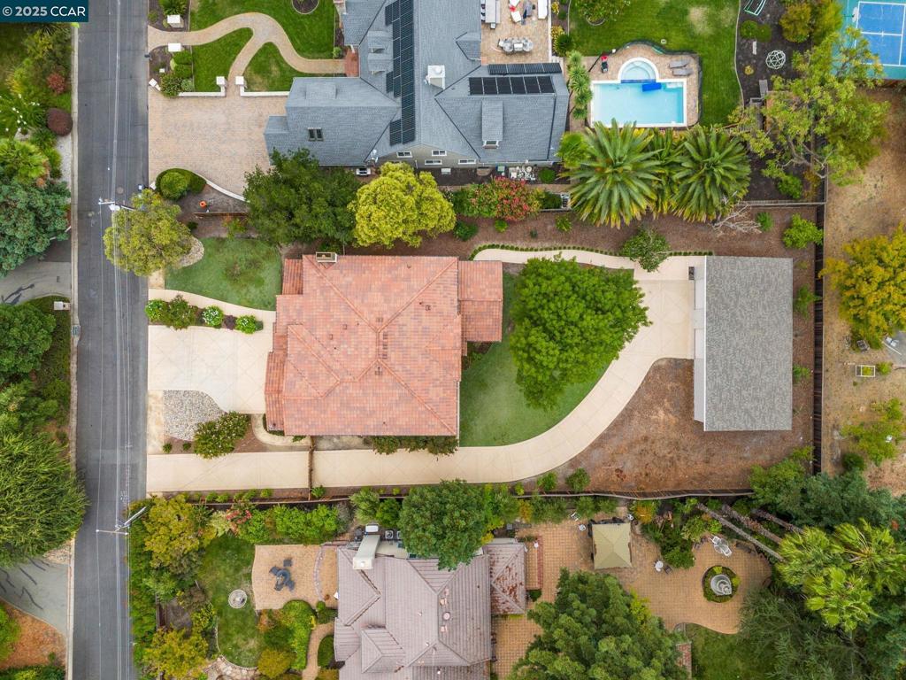 WEST SIDE ALAMO - Residential