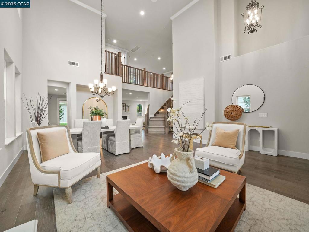 WEST SIDE ALAMO - Residential