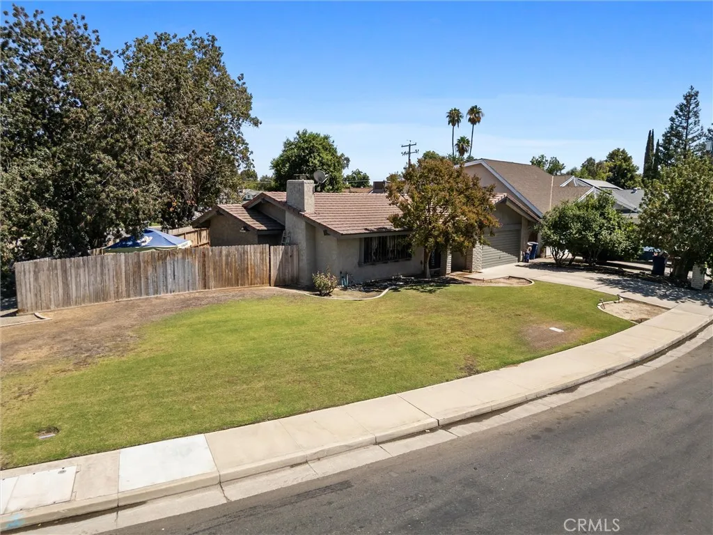 Bakersfield, California 93309, United States, 3 Bedrooms Bedrooms, ,2 BathroomsBathrooms,Residential,Active,195768