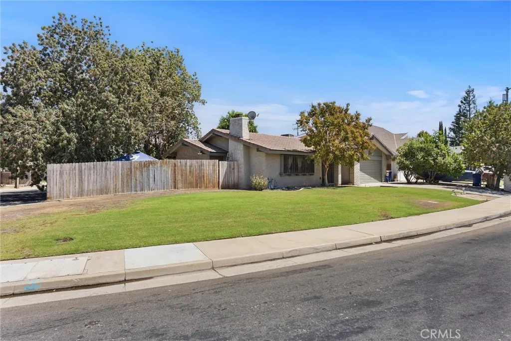 Bakersfield, California 93309, United States, 3 Bedrooms Bedrooms, ,2 BathroomsBathrooms,Residential,Active,195768