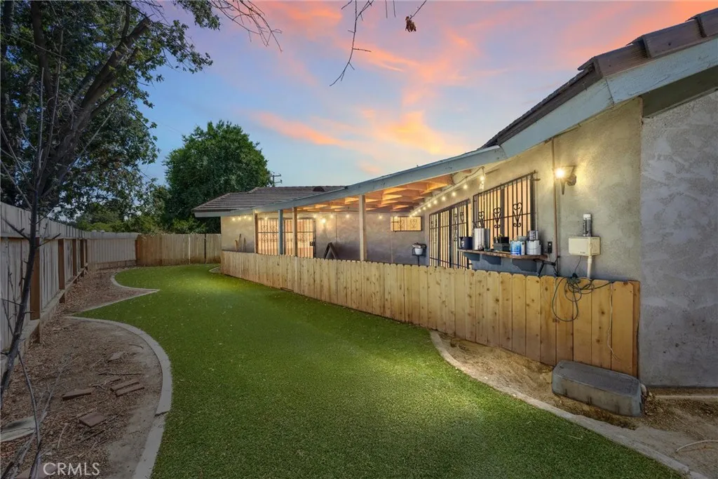 Bakersfield, California 93309, United States, 3 Bedrooms Bedrooms, ,2 BathroomsBathrooms,Residential,Active,195768