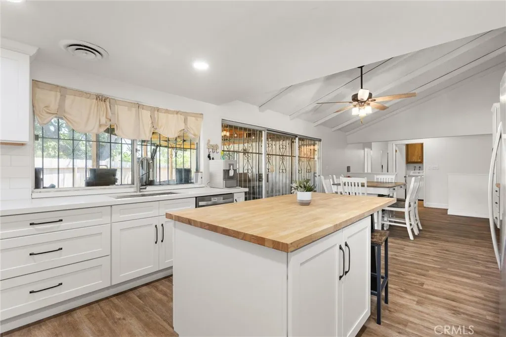 Bakersfield, California 93309, United States, 3 Bedrooms Bedrooms, ,2 BathroomsBathrooms,Residential,Active,195768