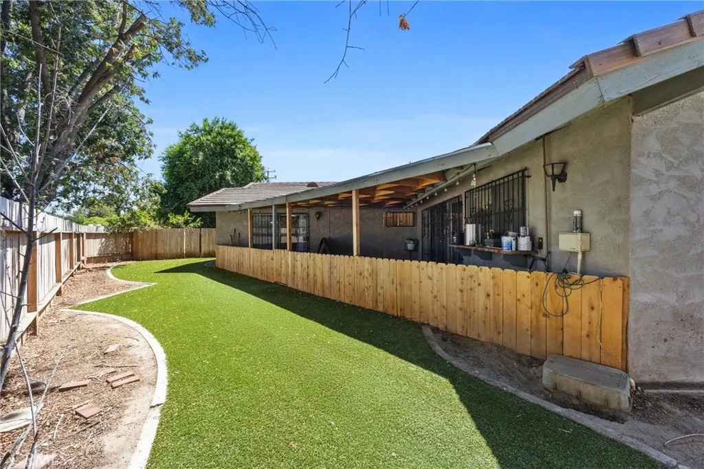 Bakersfield, California 93309, United States, 3 Bedrooms Bedrooms, ,2 BathroomsBathrooms,Residential,Active,195768