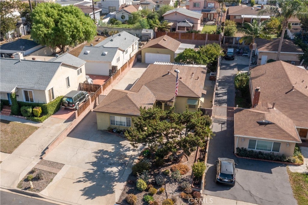 21138 La Salle Avenue