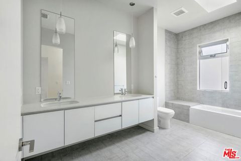 Tiny photo for 2013 FEDERAL Avenue, Los Angeles, CA 90025 (MLS # 25593881)