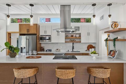 Tiny photo for 4225 Park Boulevard, Palo Alto, CA 94306 (MLS # ML82037572)