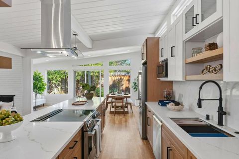 Tiny photo for 4225 Park Boulevard, Palo Alto, CA 94306 (MLS # ML82037572)