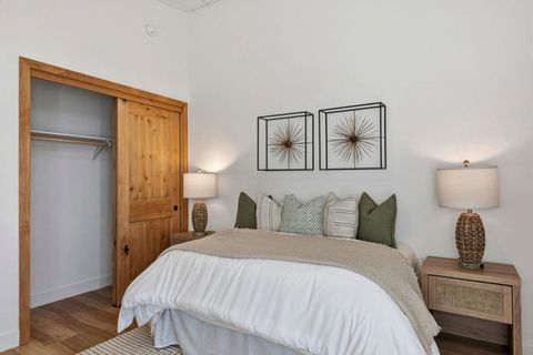 Tiny photo for 4225 Park Boulevard, Palo Alto, CA 94306 (MLS # ML82037572)