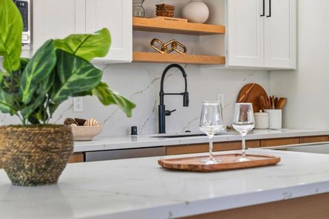 Tiny photo for 4225 Park Boulevard, Palo Alto, CA 94306 (MLS # ML82037572)