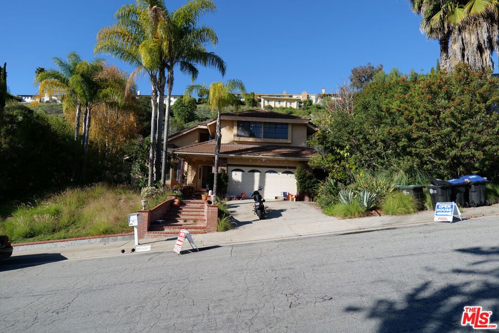 2241 Flintridge Drive