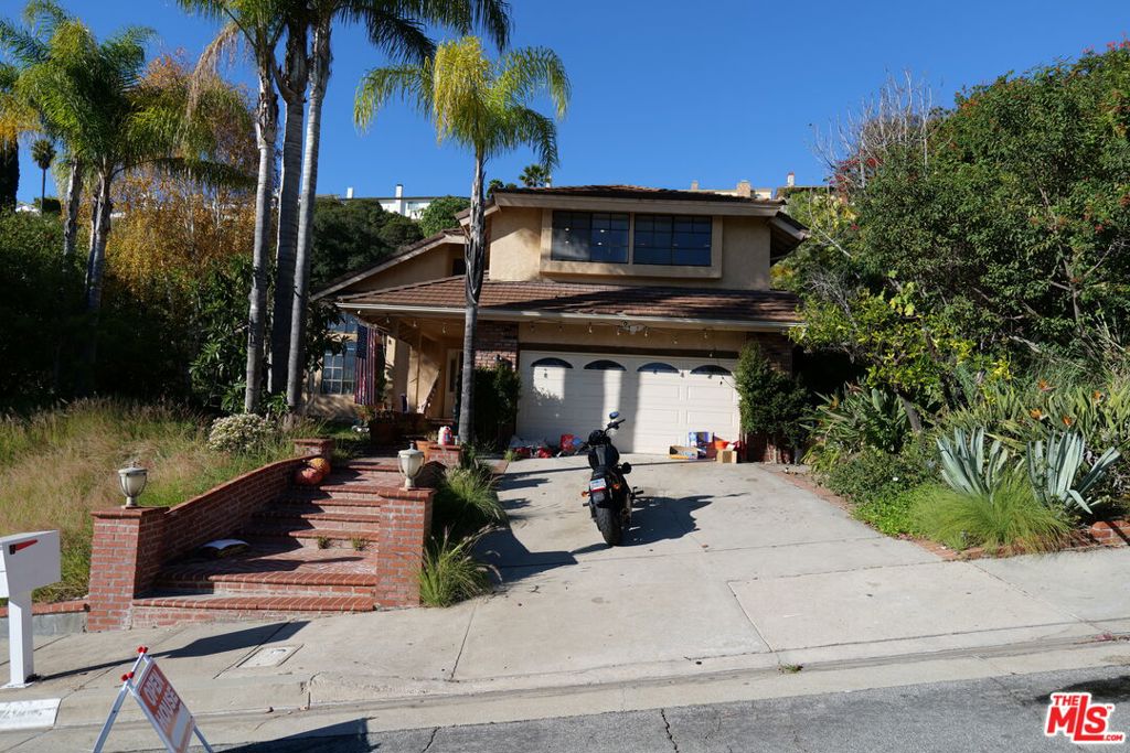 2241 Flintridge Drive