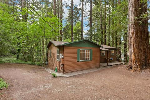 Photo of 290 Hoot Owl Way, Boulder Creek, CA 95006 (MLS # ML82041242)