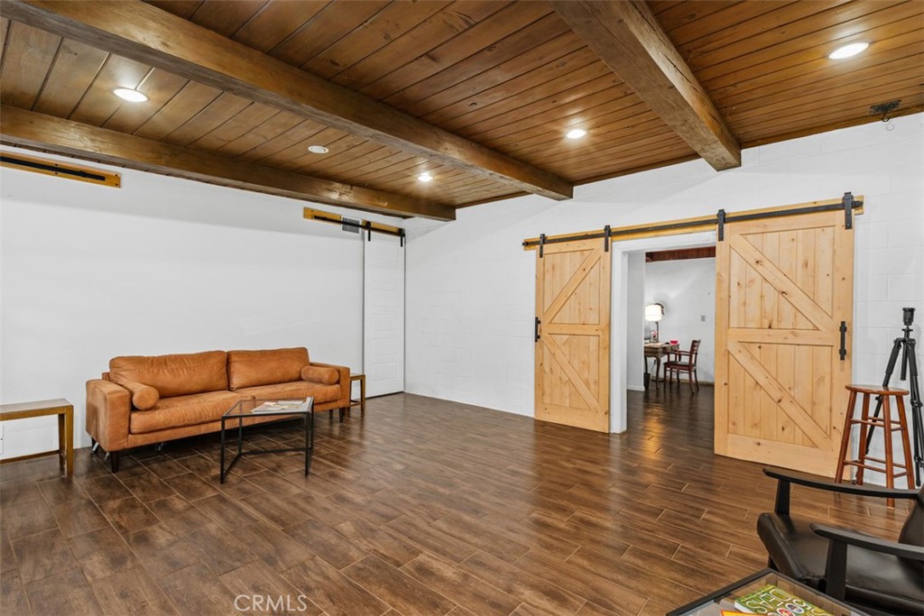 1346 N Euclid Avenue